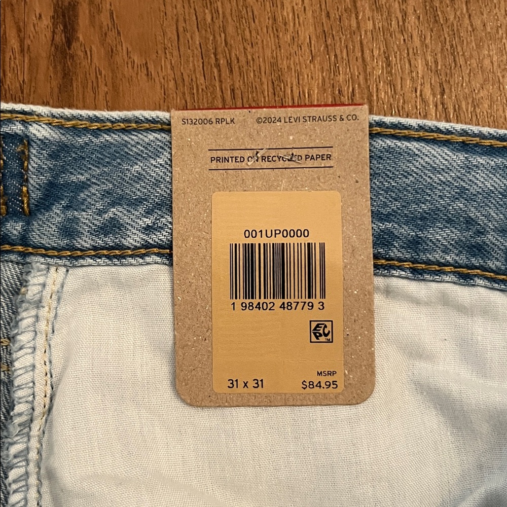NWT Levi’s Cinch Baggy Jeans - Picture 15 of 16